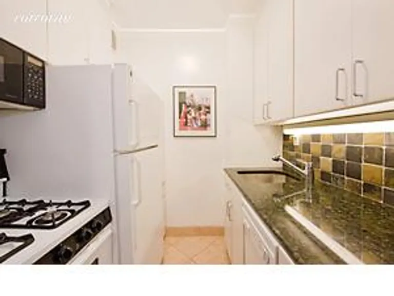 New York City Real Estate | View 63 East 9th Street, 3A | room 2 | View 3