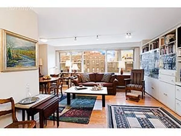 New York City Real Estate | View 420 East 72Nd Street, 7L | 2 Beds, 2 Baths | View 1