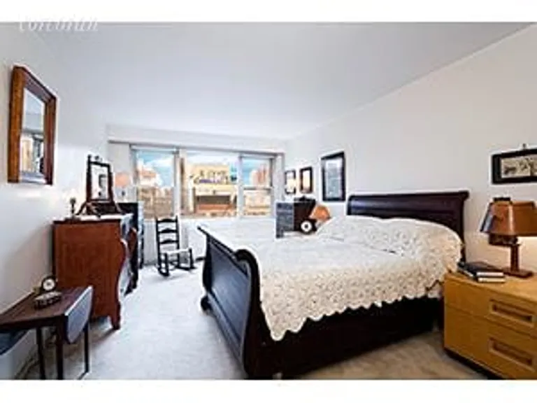 New York City Real Estate | View 420 East 72Nd Street, 7L | room 2 | View 3