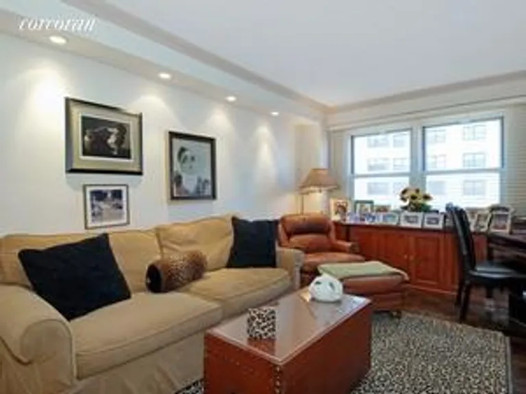 New York City Real Estate | View 411 East 57th Street, 8A | room 4 | View 5