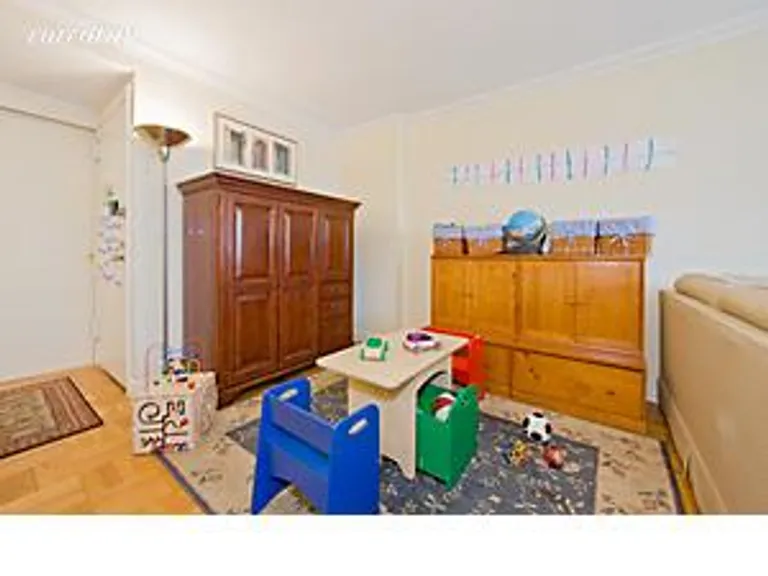 New York City Real Estate | View 240 East 76th Street, 14M | room 1 | View 2