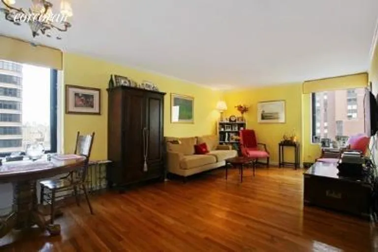 New York City Real Estate | View 1601 Third Avenue, 20H | room 2 | View 3