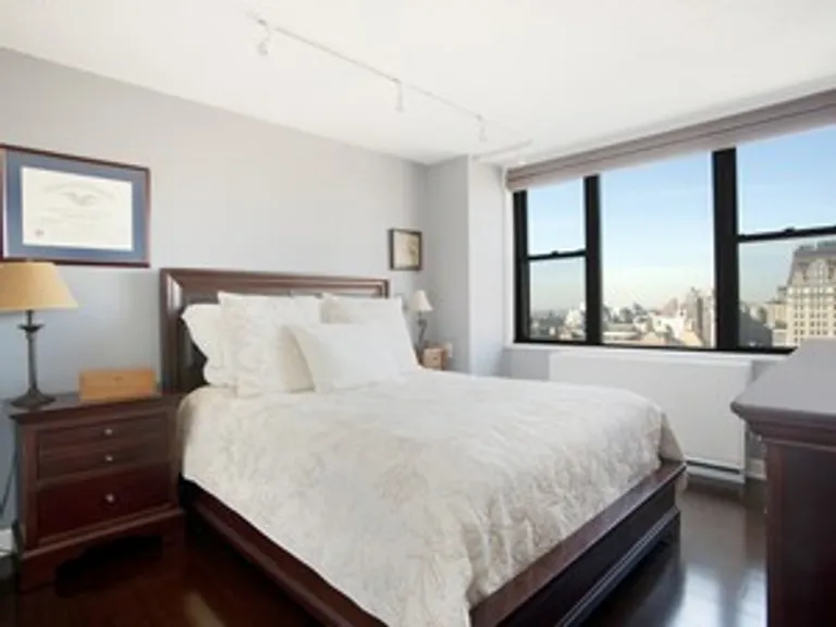 New York City Real Estate | View 201 East 17th Street, 24E | 1 Bed, 1 Bath | View 1