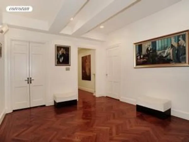New York City Real Estate | View 333 East 57th Street, 10B | Foyer | View 11