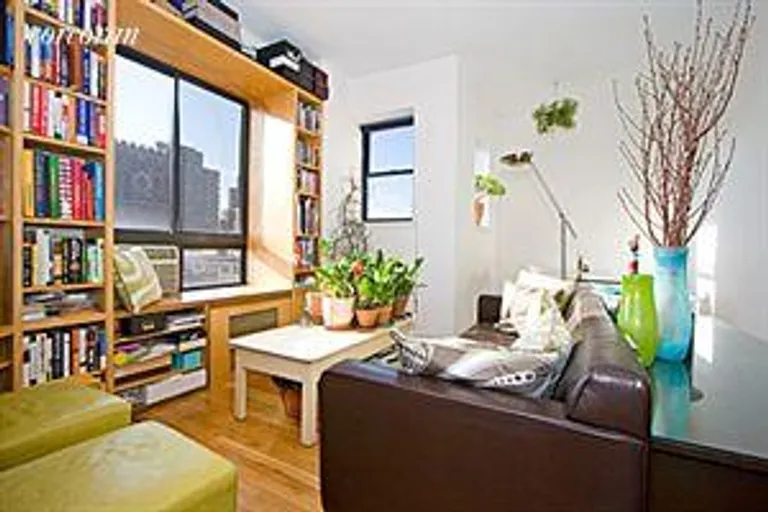 New York City Real Estate | View 23 East 10th Street, 1103 | 1 Bed, 1 Bath | View 1