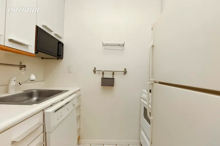New York City Real Estate | View 393 West 49th Street, 2LL | 393_W_49_#2LL_Kitchen_GBedoya | View 10