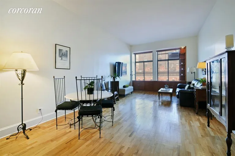New York City Real Estate | View 100 West 72Nd Street, 6D | 2 Beds, 1 Bath | View 1