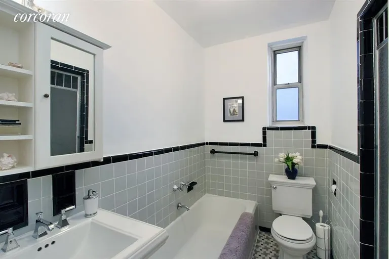 New York City Real Estate | View 225 Park Place, 2D | Bathroom | View 7