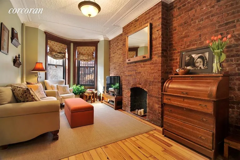 New York City Real Estate | View 719 Carroll Street, 1L | 2.5 Beds, 1 Bath | View 1