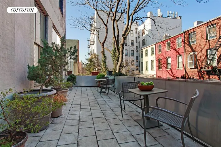 New York City Real Estate | View 423 Atlantic Avenue, 2AB | 500 sqft+/- Terrace | View 3
