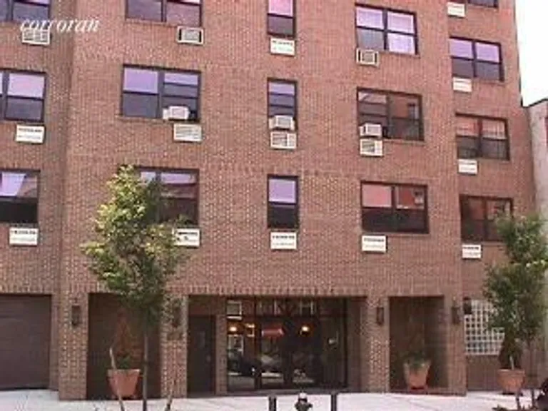 New York City Real Estate | View 156 Sackett Street, 4C | 2 Beds, 1 Bath | View 1