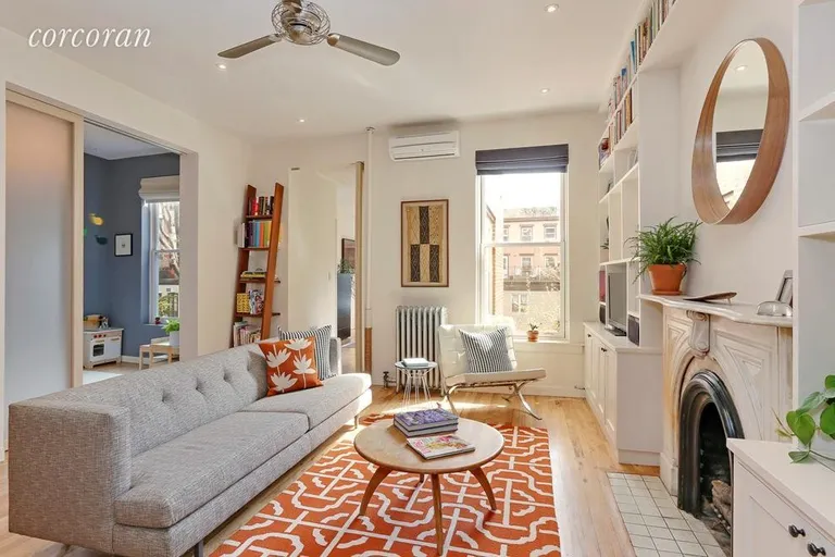 New York City Real Estate | View 21 South Portland Ave, 2R | 2 Beds, 1 Bath | View 1