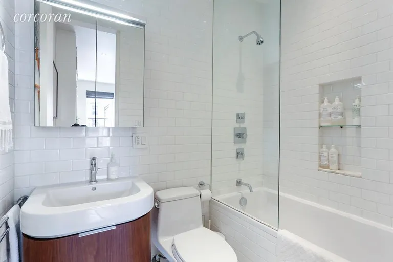 New York City Real Estate | View 21 South Portland Ave, 2R | room 10 | View 11