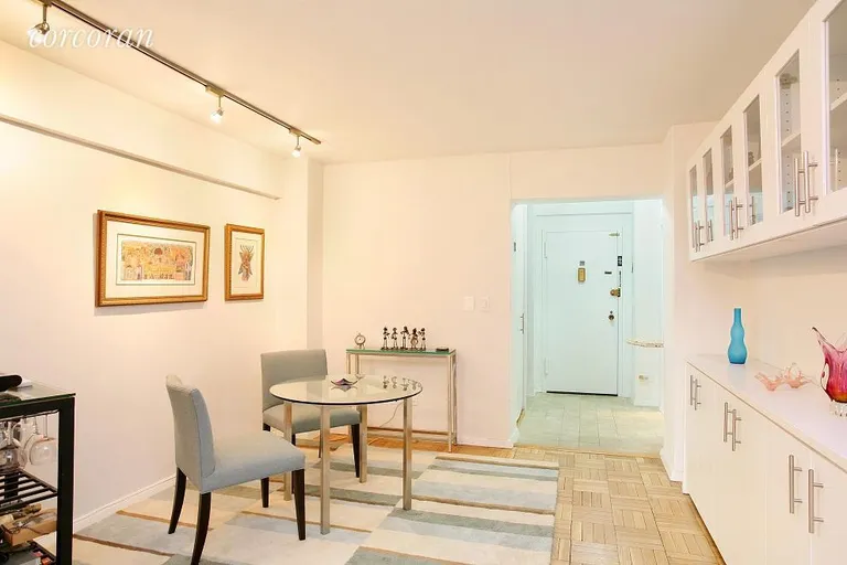 New York City Real Estate | View 100 West 57th Street, 18L | room 1 | View 2
