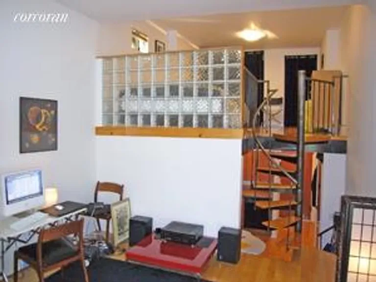 New York City Real Estate | View 211 Thompson Street, 4M | room 3 | View 4