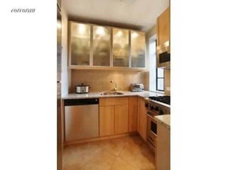 New York City Real Estate | View 340 West 57th Street, 10G | room 3 | View 4