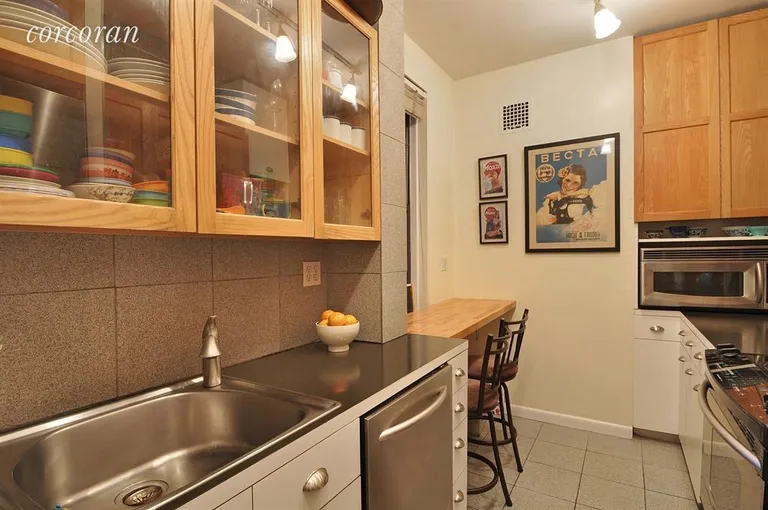 New York City Real Estate | View 46 West 95th Street, 6C | Kitchen | View 2