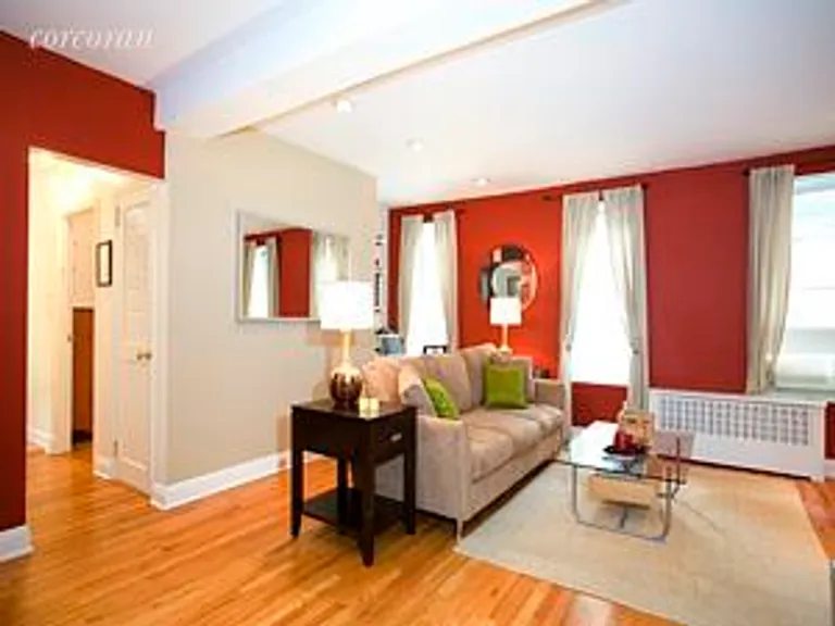 New York City Real Estate | View 317 West 93rd Street, 5C | room 2 | View 3