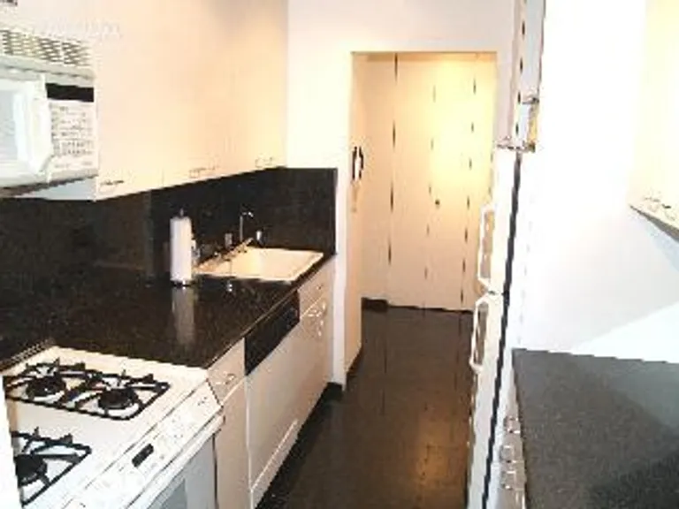 New York City Real Estate | View 1641 Third Avenue, 29H | room 2 | View 3