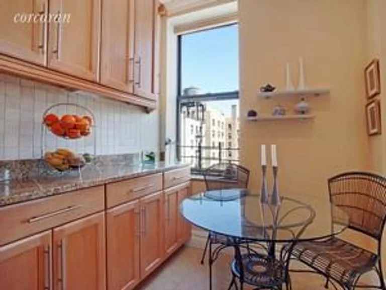 New York City Real Estate | View 250 West 103rd Street, 13A | Eat in kitchen | View 2