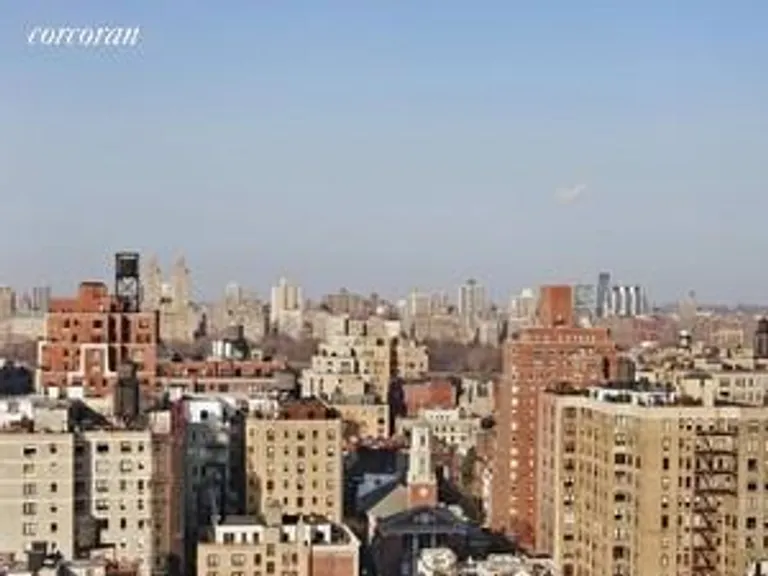 New York City Real Estate | View 181 East 90th Street, 22C | 2 Beds, 2 Baths | View 1