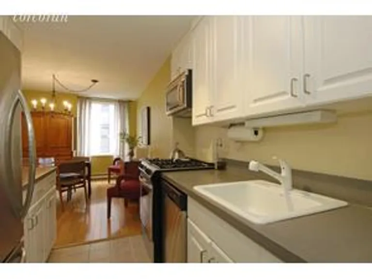 New York City Real Estate | View 1641 Third Avenue, 9K | Kitchen  | View 3