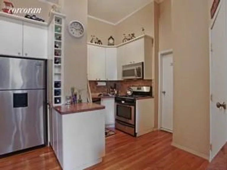 New York City Real Estate | View 420 6th Avenue, 12 | room 1 | View 2