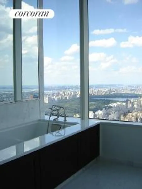 New York City Real Estate | View 151 East 58th Street, PH55E | room 3 | View 4