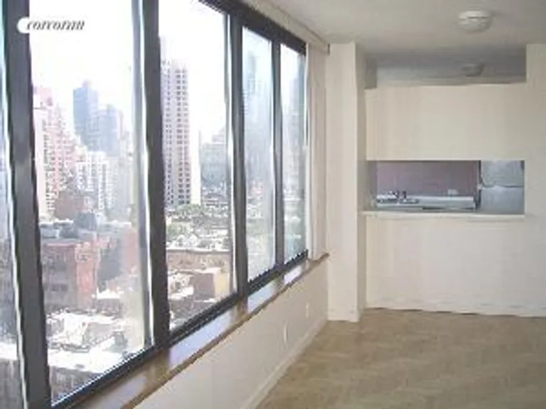 New York City Real Estate | View 300 East 93rd Street, 20E | room 8 | View 9