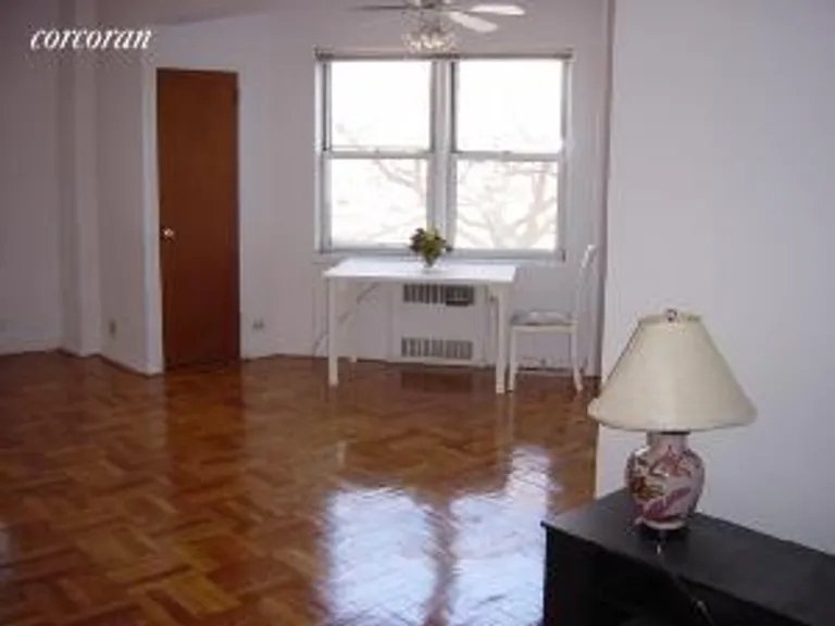 New York City Real Estate | View 34 Plaza Street East, 204 | room 2 | View 3