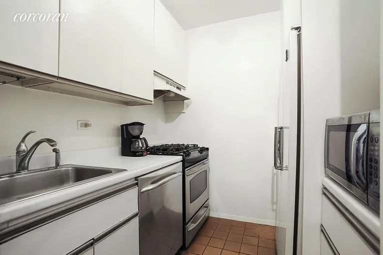 New York City Real Estate | View 245 East 93rd Street, 25F | room 2 | View 3