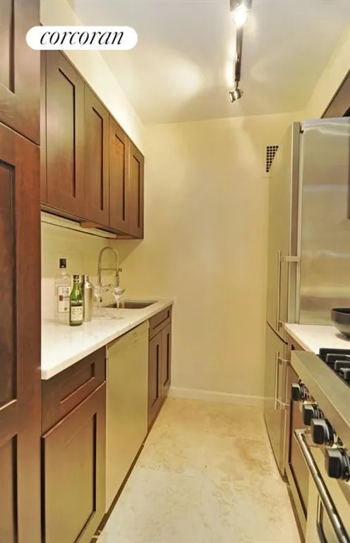 New York City Real Estate | View 35 Park Avenue, 4A | Kitchen | View 4