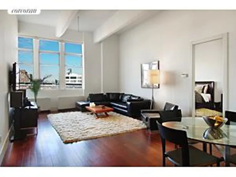 New York City Real Estate | View 60 Broadway, 6M | 1 Bed, 2 Baths | View 1