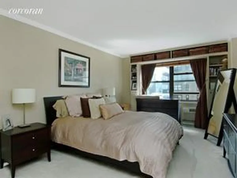 New York City Real Estate | View 205 West End Avenue, 11M | room 2 | View 3