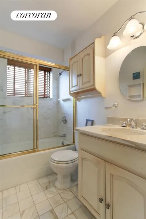 New York City Real Estate | View 420 East 58th Street, 19C | Bathroom | View 4