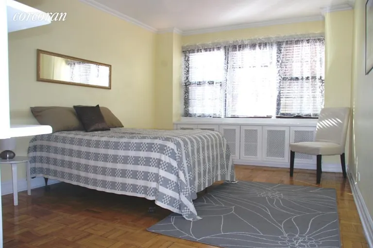 New York City Real Estate | View 39 Gramercy Park North, 8B | room 3 | View 4