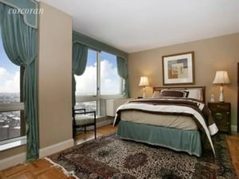 New York City Real Estate | View 215-217 East 96th Street, 39A | room 1 | View 2