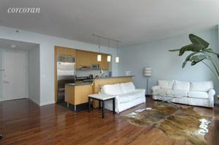 New York City Real Estate | View 505 Greenwich Street, 4B | room 2 | View 3