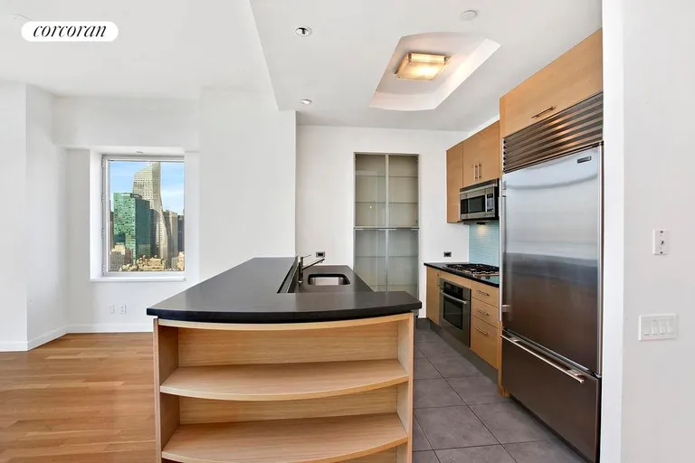 New York City Real Estate | View 325 Fifth Avenue, 42B | Wonderful kitchen | View 3