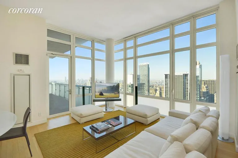 New York City Real Estate | View 325 Fifth Avenue, 44D | 2 Beds, 2 Baths | View 1