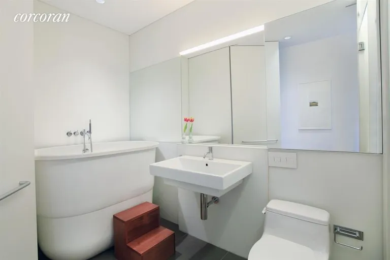 New York City Real Estate | View 190 Columbia Heights, 4 | Bathroom | View 6