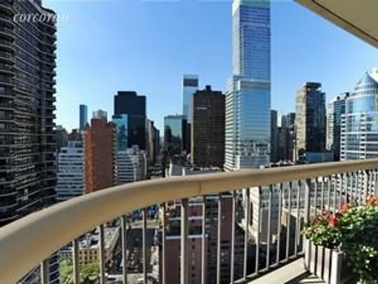 New York City Real Estate | View 167 East 61st Street, 28A | room 1 | View 2