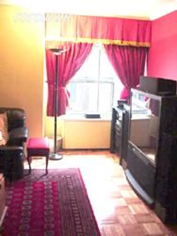 New York City Real Estate | View 118 East 60th Street, 24A | room 1 | View 2