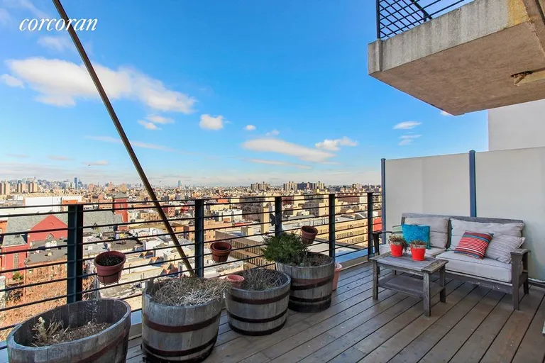 New York City Real Estate | View 970 Kent Avenue, P10 | room 1 | View 2