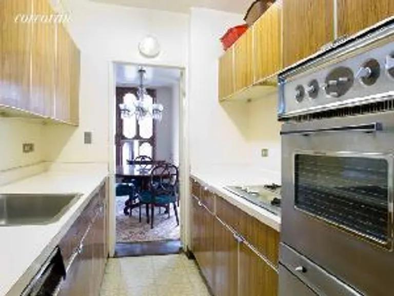 New York City Real Estate | View 37 West 12th Street, 7K | room 2 | View 3