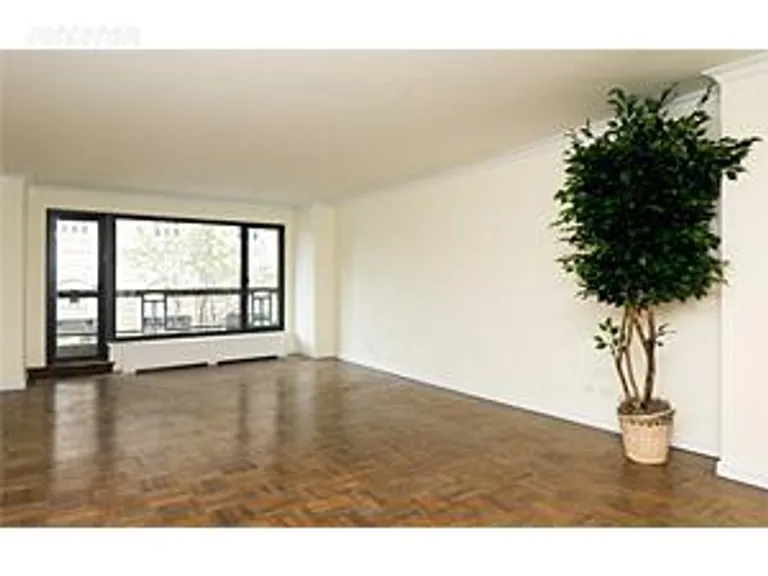 New York City Real Estate | View 200 Central Park South, 3A | room 2 | View 3