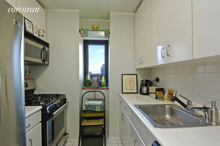 New York City Real Estate | View 161 West 61st Street, 12B | Kitchen | View 2