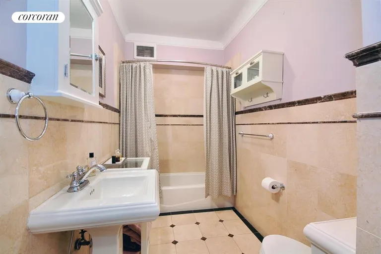 New York City Real Estate | View 2109 Broadway, 5-02 | Bathroom | View 4