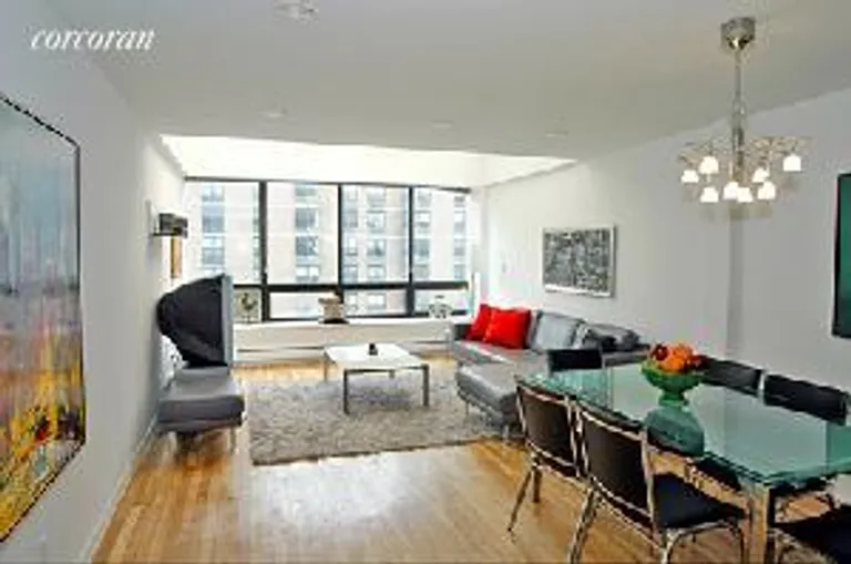 New York City Real Estate | View 250 West 88th Street, PH805 | 2 Beds, 2 Baths | View 1