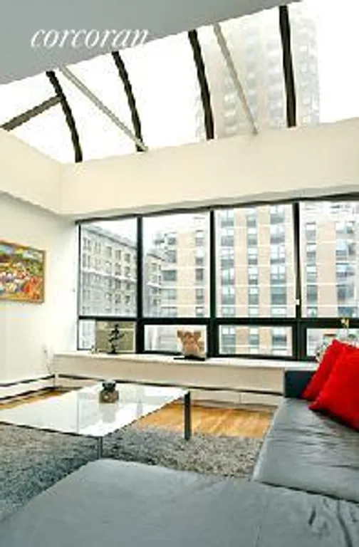 New York City Real Estate | View 250 West 88th Street, PH805 | room 1 | View 2
